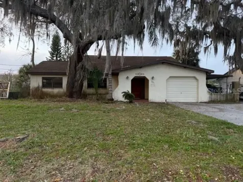 701 Madison Street Tavares FL 32778