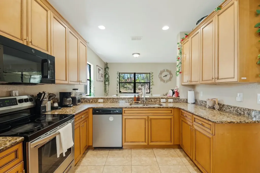 1426 Pacific Road Kissimmee FL 34759