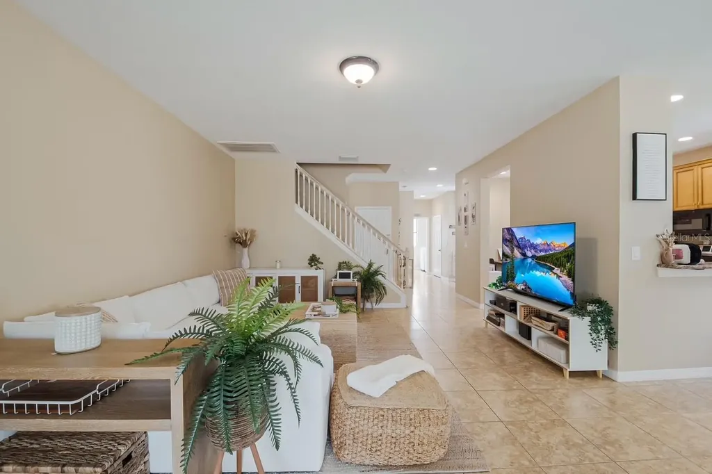 1426 Pacific Road Kissimmee FL 34759
