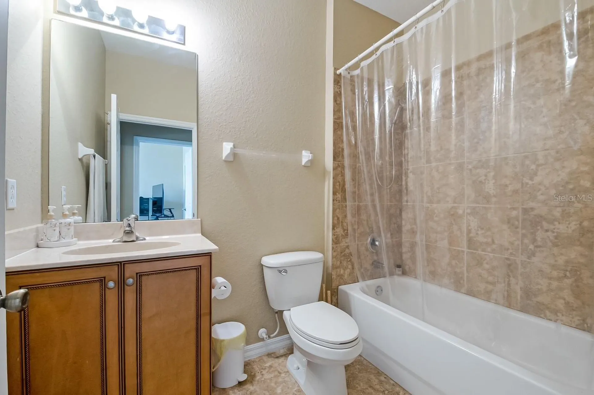 1426 Pacific Road Kissimmee FL 34759