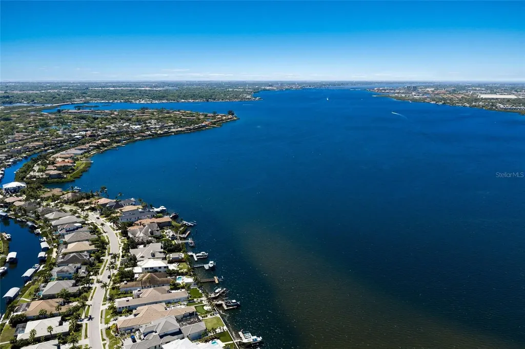 664 Regatta Way Bradenton FL 34208