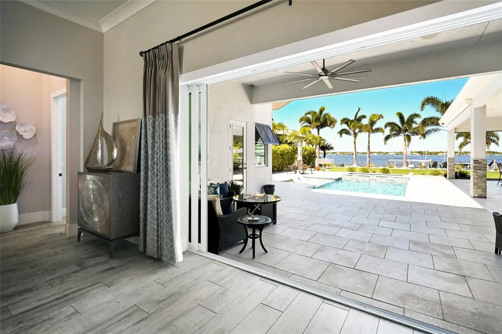 664 Regatta Way Bradenton FL 34208
