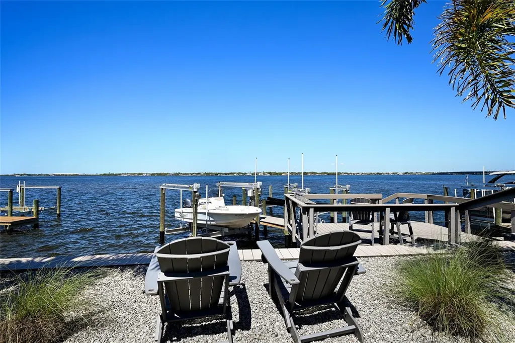 664 Regatta Way Bradenton FL 34208