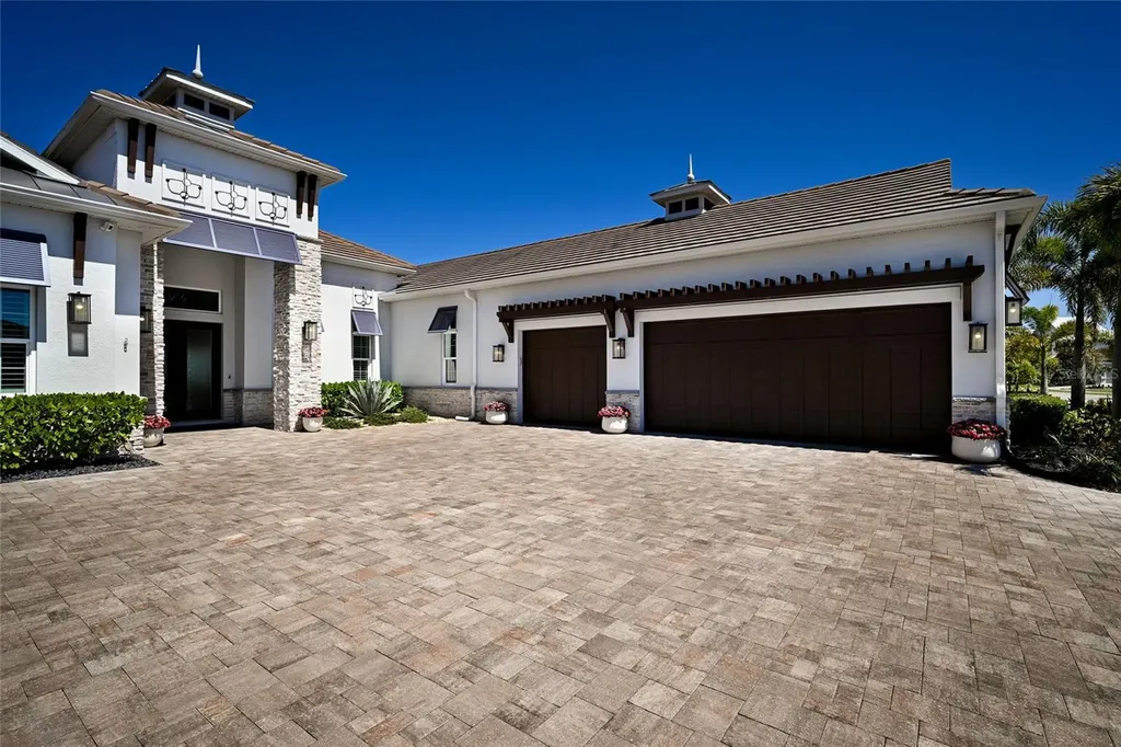 664 Regatta Way Bradenton FL 34208
