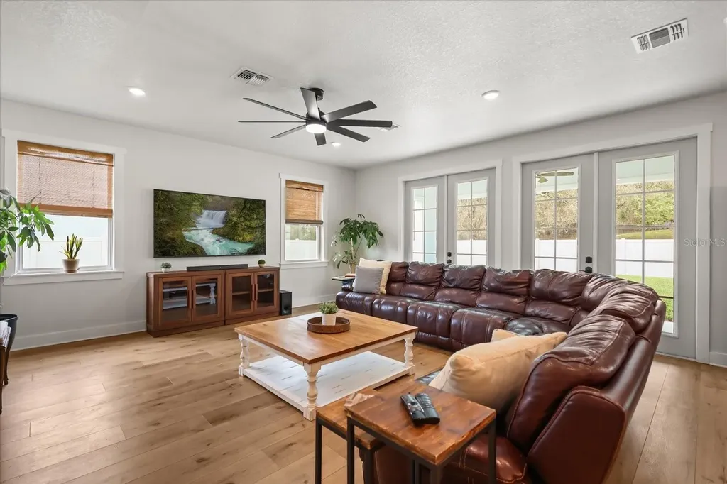 21709 Hidden Creek Lane Mount Dora FL 32757