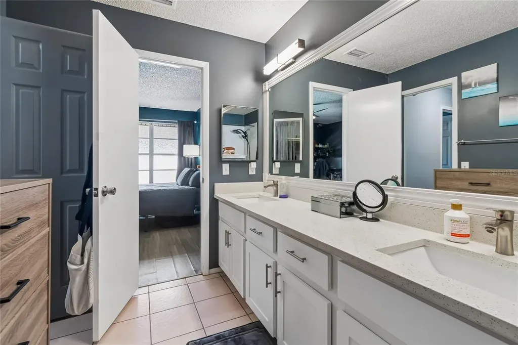 7123 Silvermill Drive Tampa FL 33635