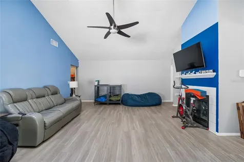 7123 Silvermill Drive Tampa FL 33635