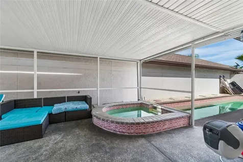 7123 Silvermill Drive Tampa FL 33635