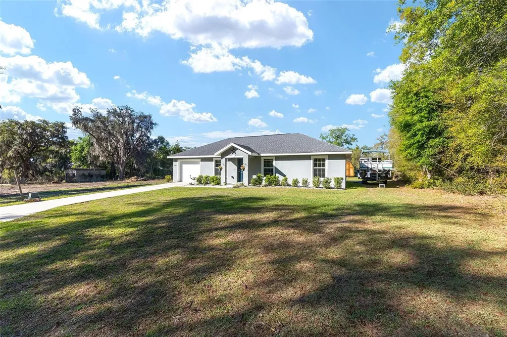 13390 SE 105th Terrace Ocklawaha FL 32179