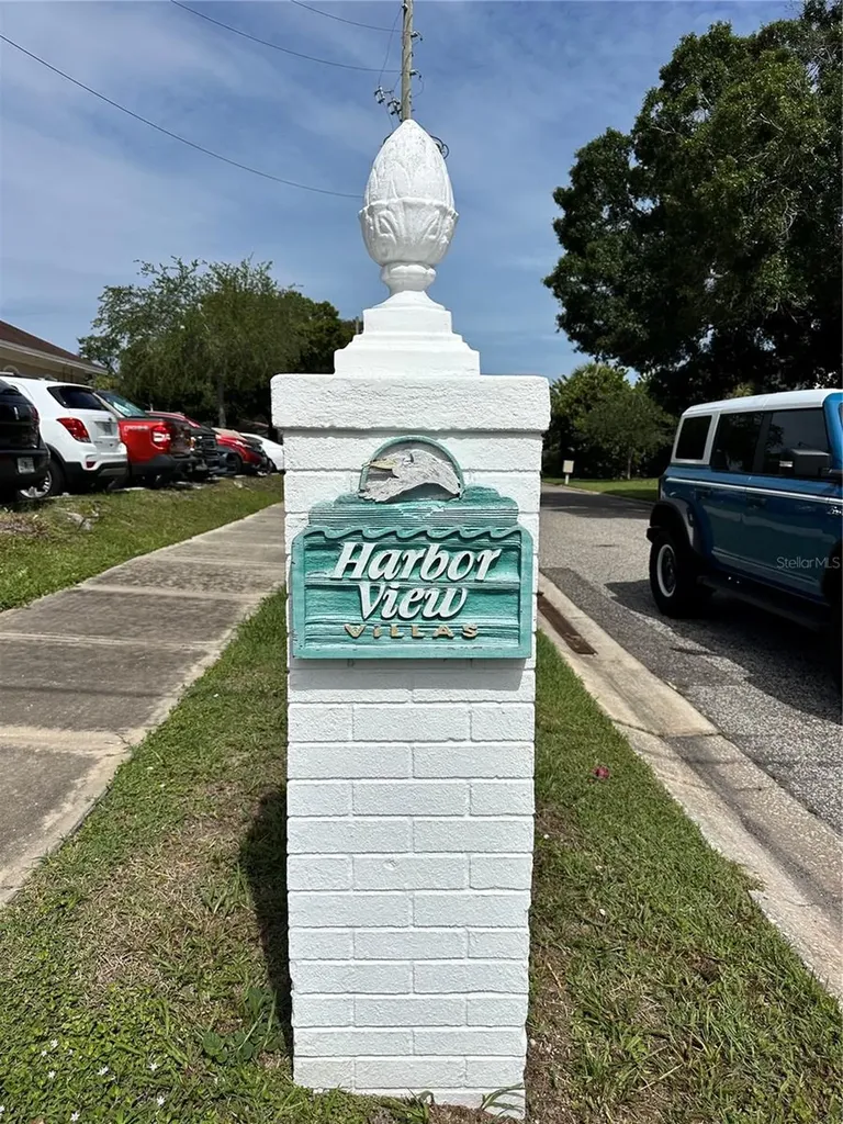 2287 Carolyn Drive Dunedin FL 34698