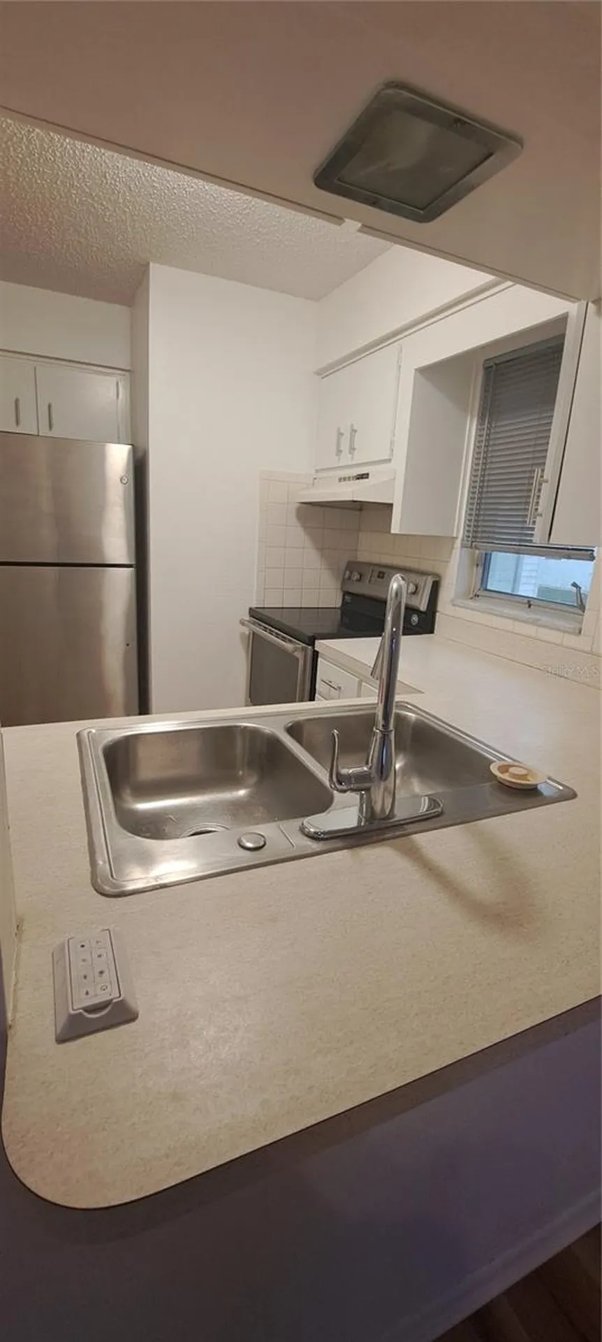 3037 Park Lane Dunedin FL 34698