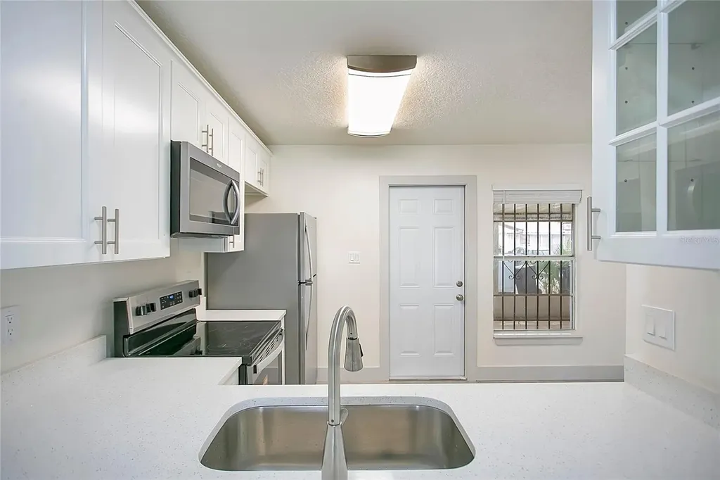 2861 Willow Run Orlando FL 32808