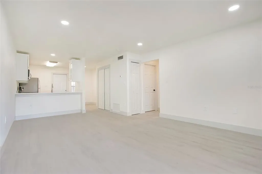2861 Willow Run Orlando FL 32808