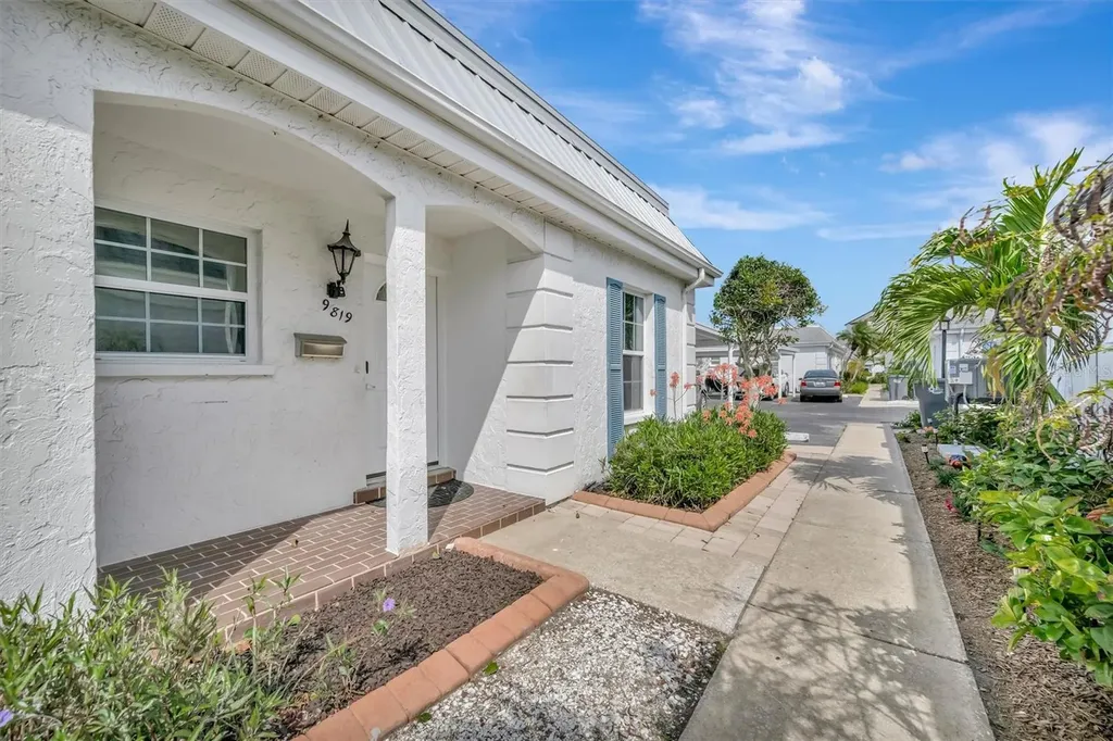 9819 Hernando Court Bradenton FL 34210