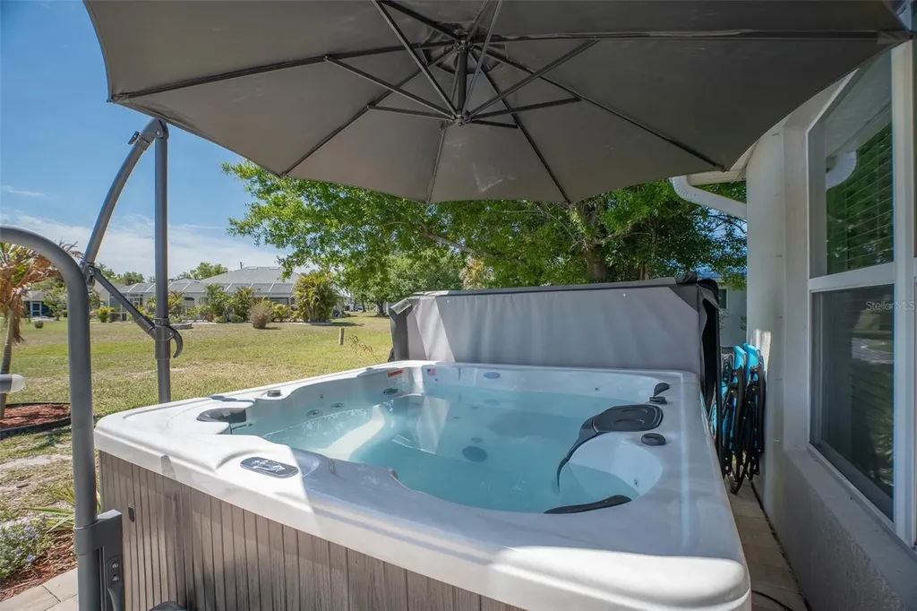 290 Corrientes Circle Punta Gorda FL 33983