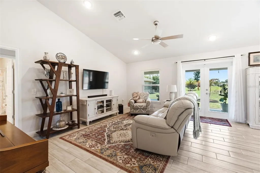 290 Corrientes Circle Punta Gorda FL 33983