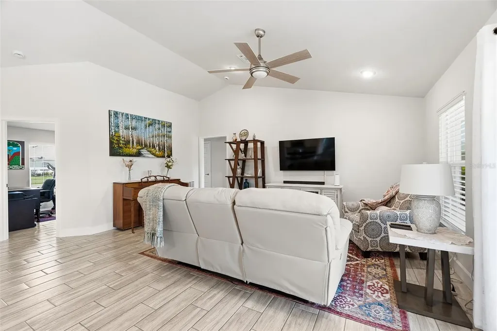 290 Corrientes Circle Punta Gorda FL 33983