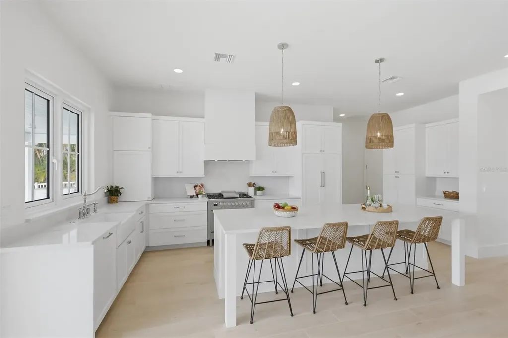 680 Key Royale Drive Holmes Beach FL 34217