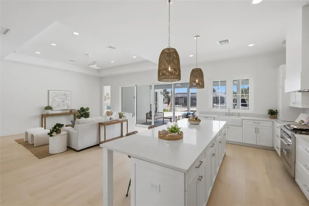 680 Key Royale Drive Holmes Beach FL 34217