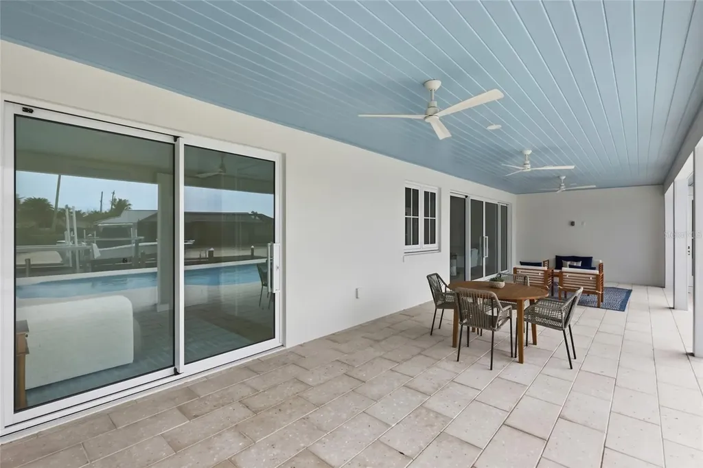 680 Key Royale Drive Holmes Beach FL 34217