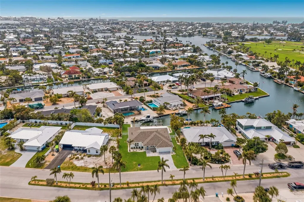 680 Key Royale Drive Holmes Beach FL 34217