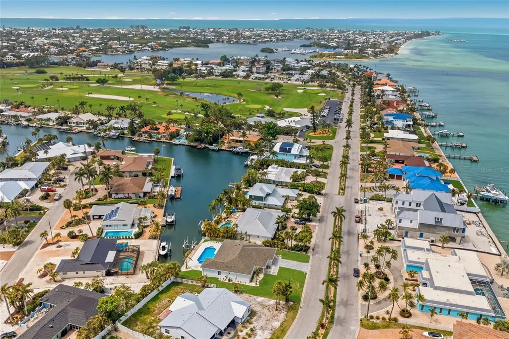 680 Key Royale Drive Holmes Beach FL 34217