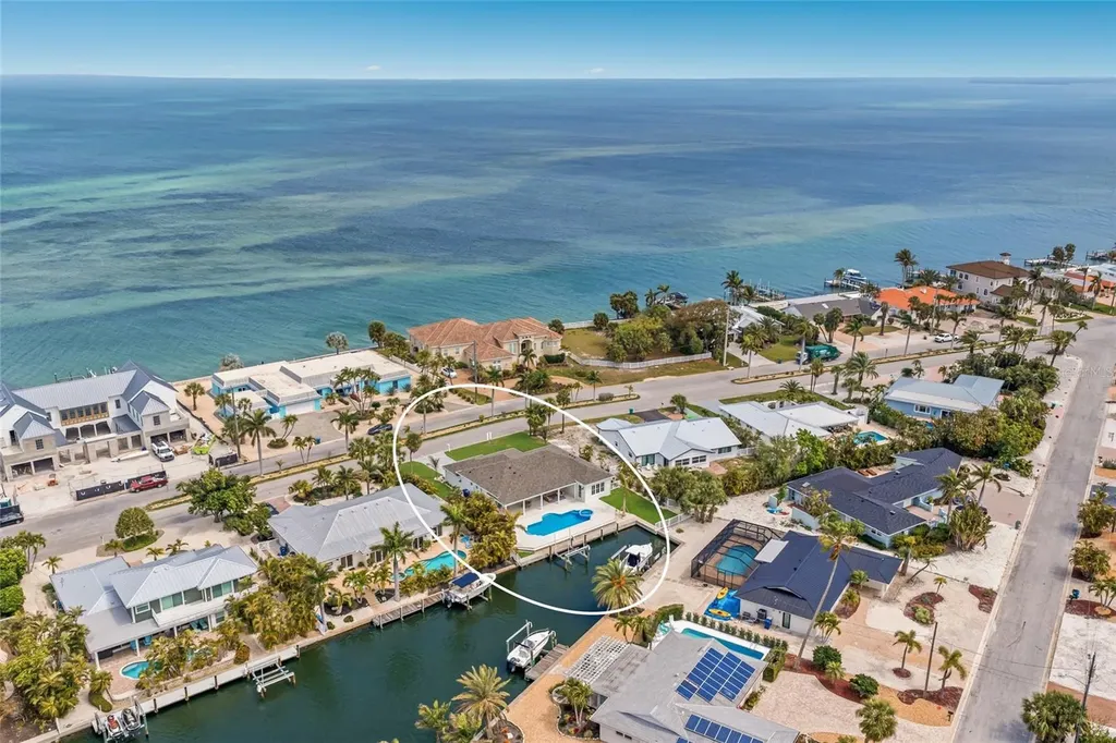 680 Key Royale Drive Holmes Beach FL 34217