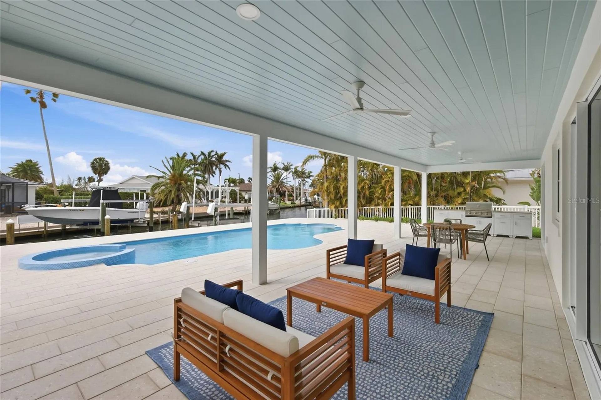 680 Key Royale Drive Holmes Beach FL 34217