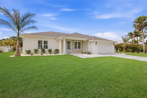 680 Key Royale Drive Holmes Beach FL 34217