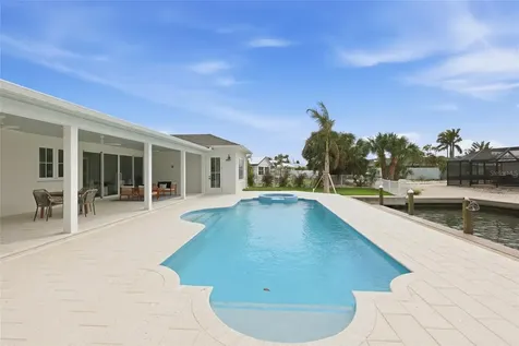 680 Key Royale Drive Holmes Beach FL 34217