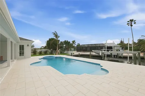 680 Key Royale Drive Holmes Beach FL 34217