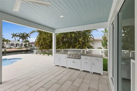 680 Key Royale Drive Holmes Beach FL 34217