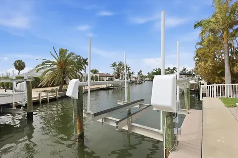 680 Key Royale Drive Holmes Beach FL 34217