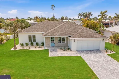 680 Key Royale Drive Holmes Beach FL 34217