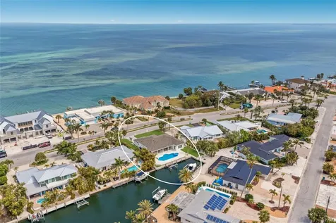 680 Key Royale Drive Holmes Beach FL 34217