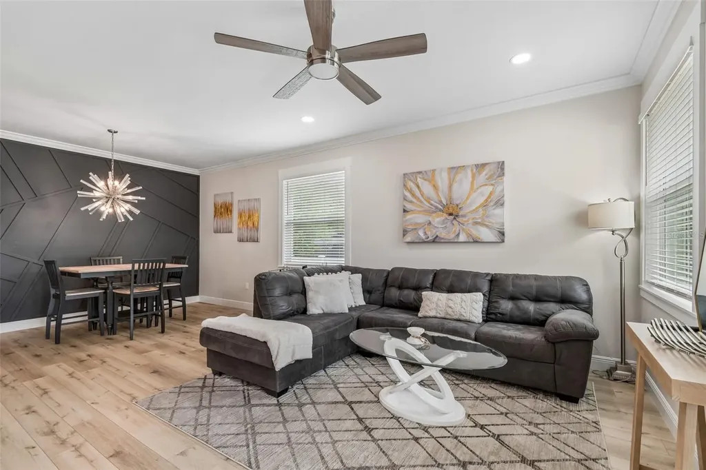 1901 W Cluster Avenue Tampa FL 33604