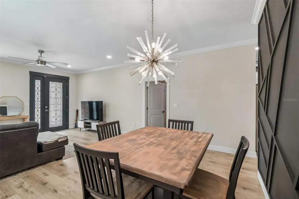 1901 W Cluster Avenue Tampa FL 33604