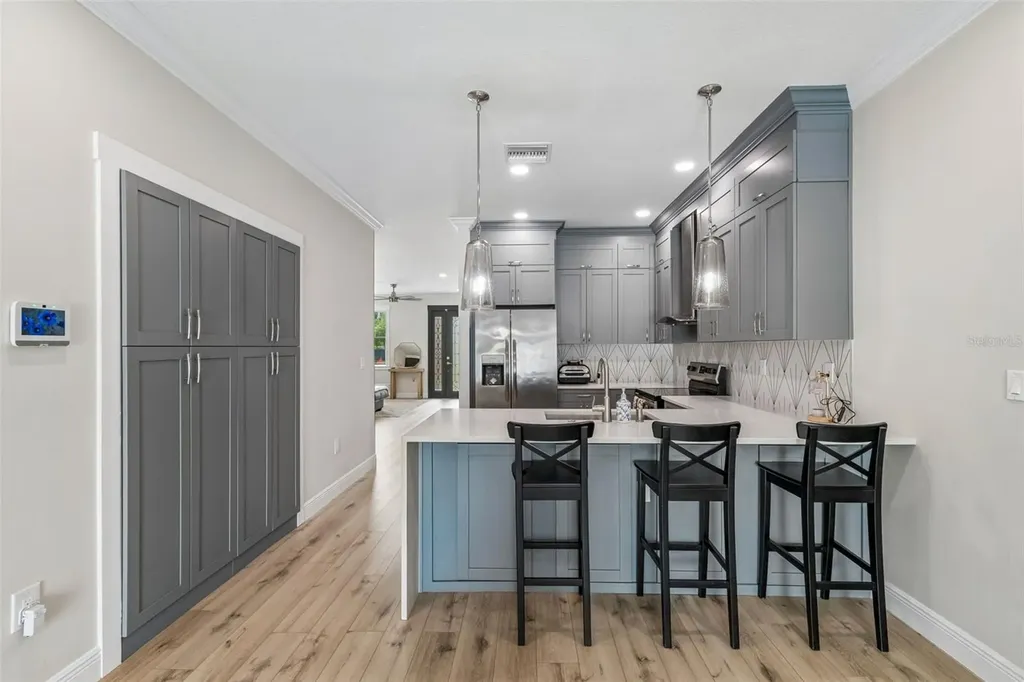 1901 W Cluster Avenue Tampa FL 33604