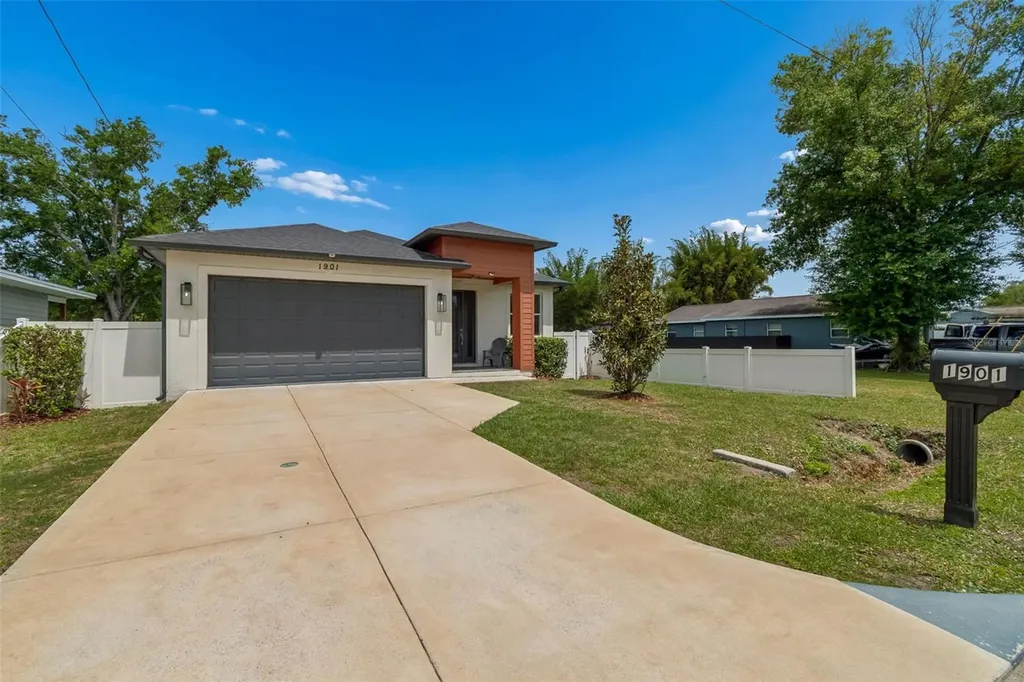 1901 W Cluster Avenue Tampa FL 33604