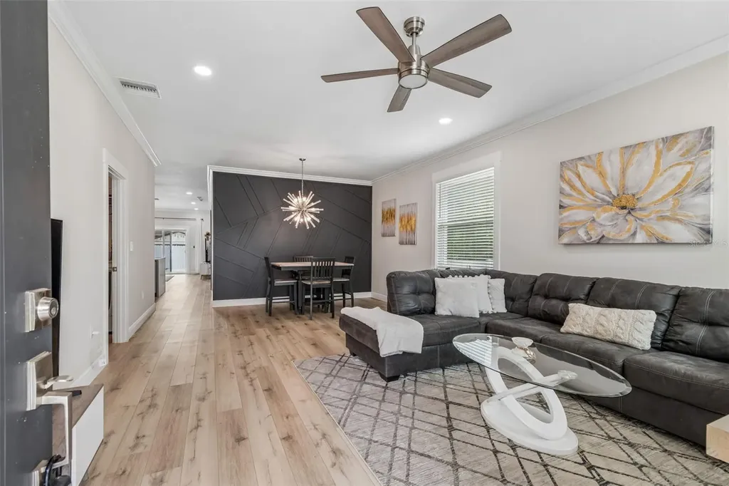 1901 W Cluster Avenue Tampa FL 33604
