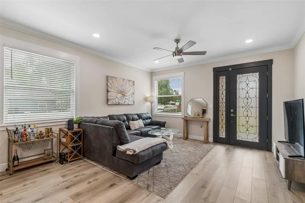1901 W Cluster Avenue Tampa FL 33604