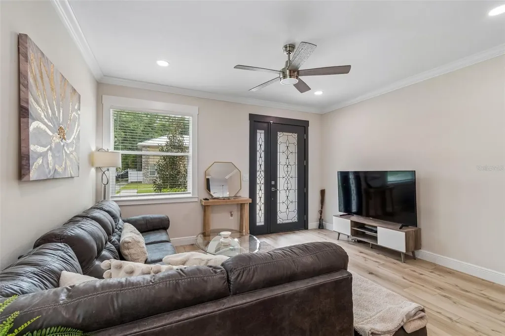 1901 W Cluster Avenue Tampa FL 33604