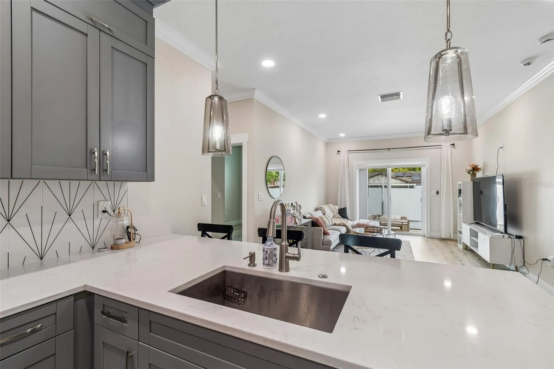 1901 W Cluster Avenue Tampa FL 33604