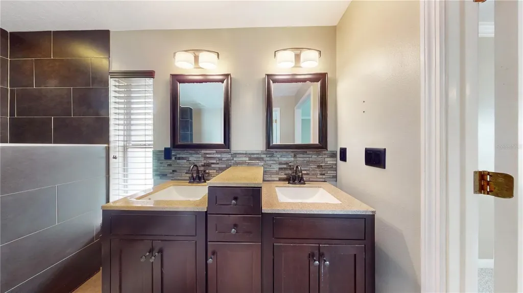 33817 Secret Hill Drive Leesburg FL 34788