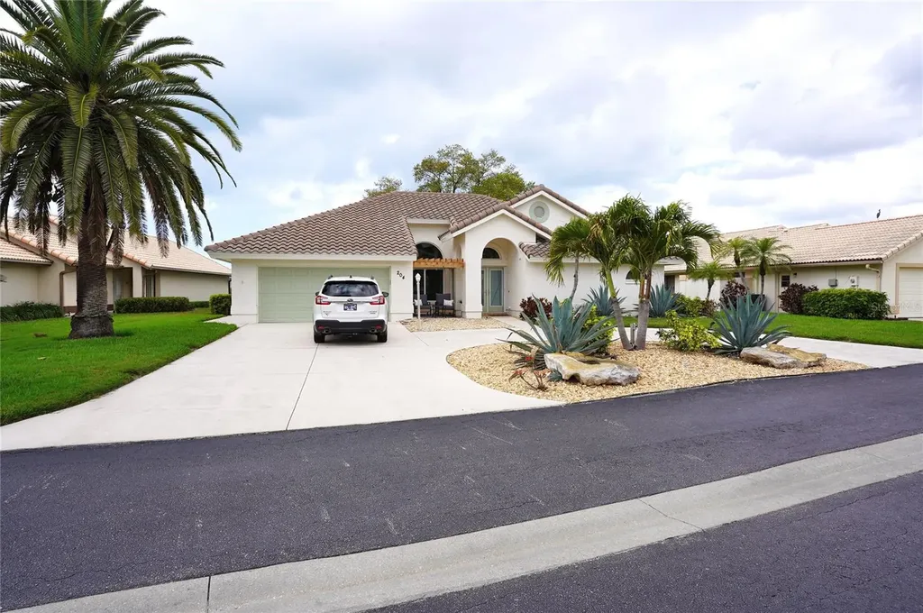 204 Carriage House Lane Nokomis FL 34275