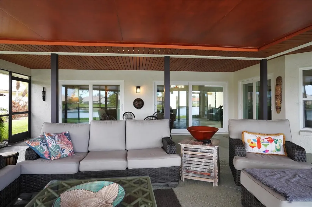 204 Carriage House Lane Nokomis FL 34275