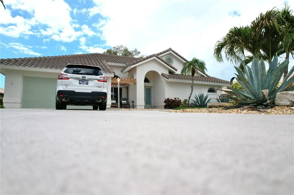 204 Carriage House Lane Nokomis FL 34275