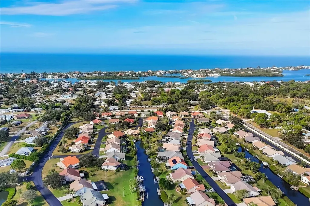 204 Carriage House Lane Nokomis FL 34275