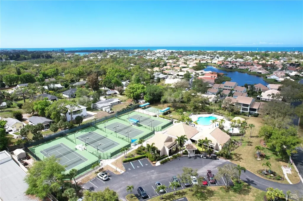 204 Carriage House Lane Nokomis FL 34275