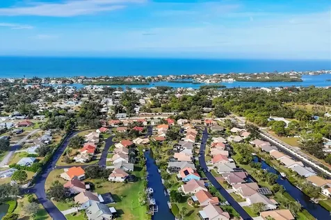 204 Carriage House Lane Nokomis FL 34275